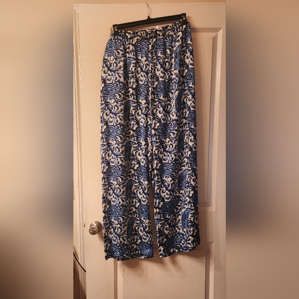 Michael Kors Blue and White Paisley- Patterned Women's Set